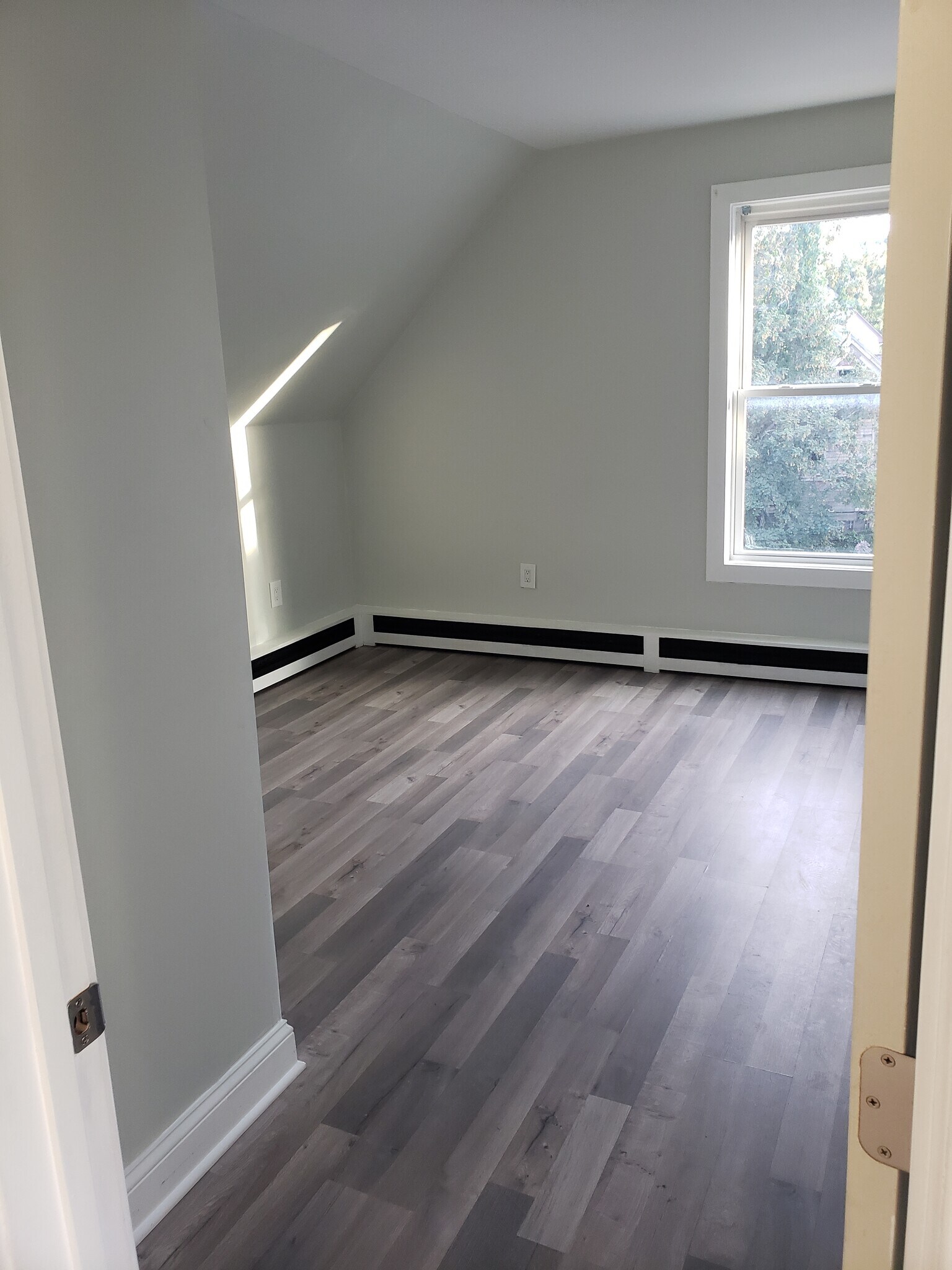 Bedroom 1 - 46 Dennis St