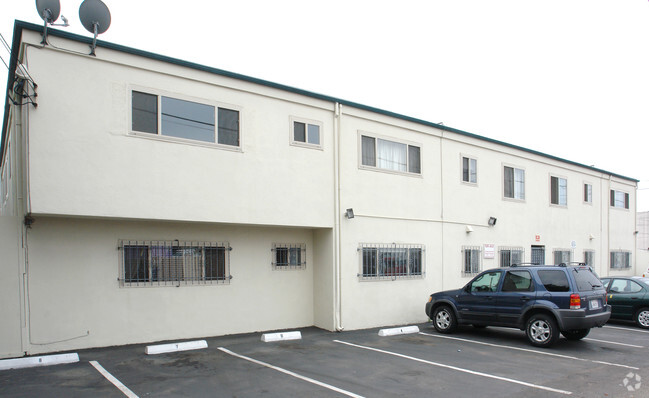 Building Photo - 1156 Hornblend St (Viking Pacific Apts)