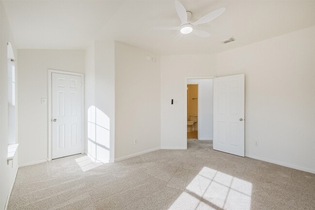 Building Photo - 2030 Vander Wilt Ln