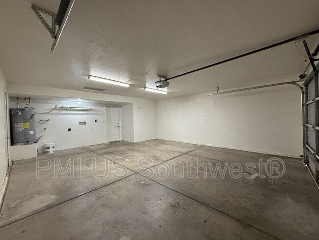 Building Photo - 2468 Pso Cisne