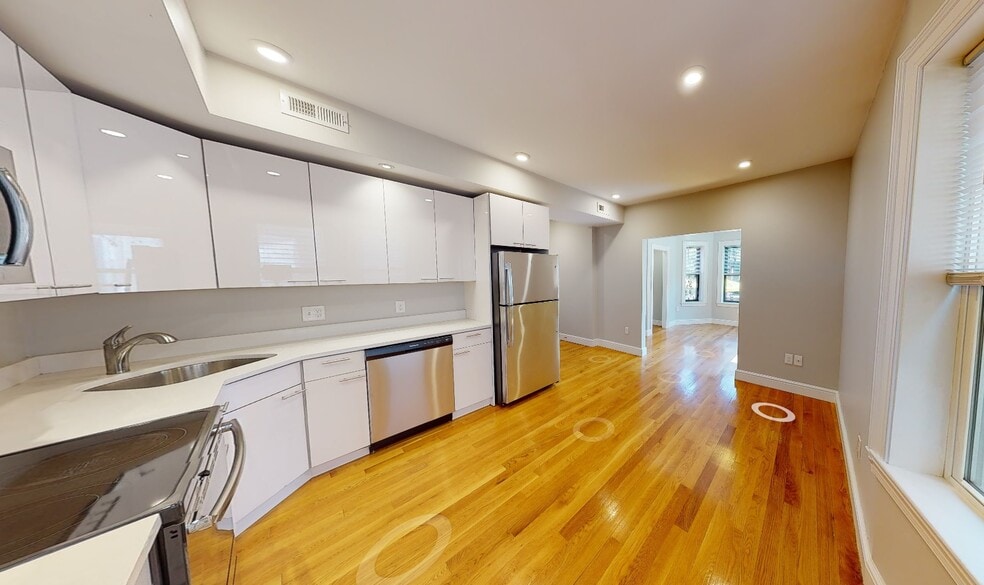 Building Photo - 908 Massachusetts Ave