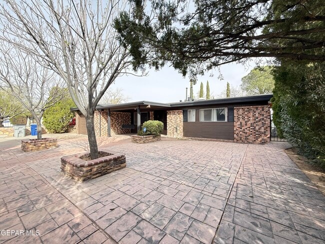 Building Photo - 11109 Pink Coral Dr