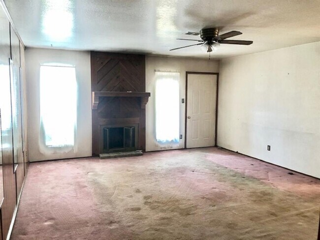 Building Photo - 112 Forestwood Dr