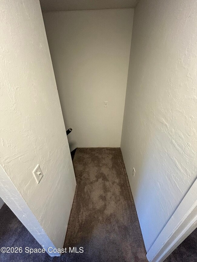 Building Photo - 7801 Maplewood Dr