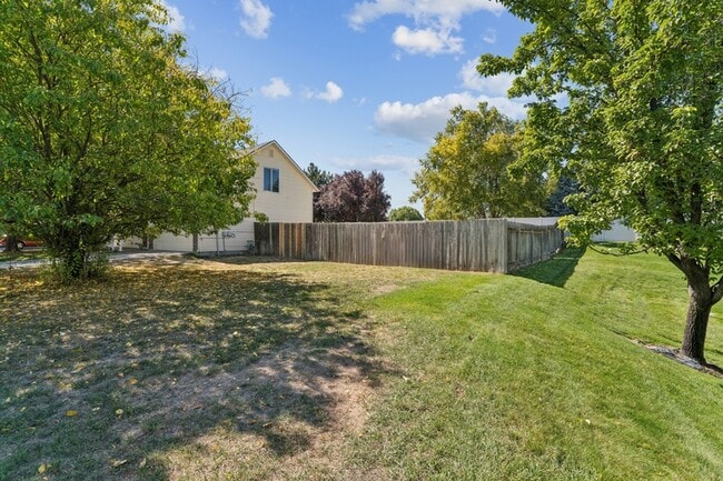 Building Photo - 123 Chapparosa Ct E