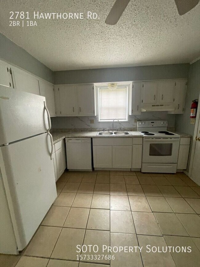 Building Photo - 2781 Hawthorne Rd