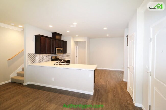 Building Photo - 844 Mission De Oro Dr