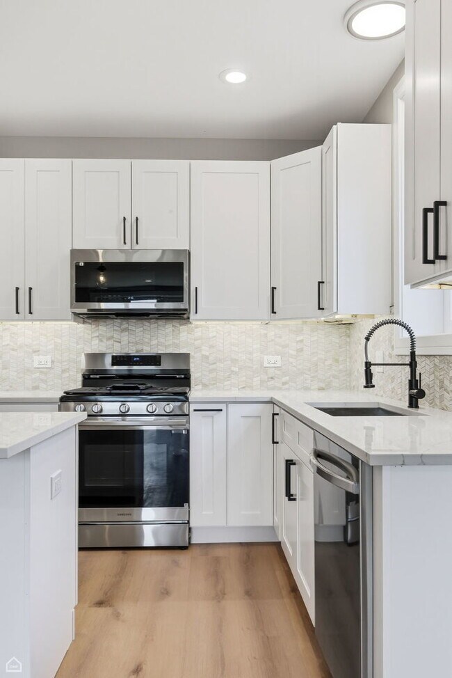 Building Photo - 2718 Budd St