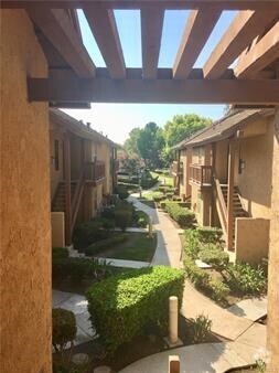 Building Photo - 184 Lemon Grove