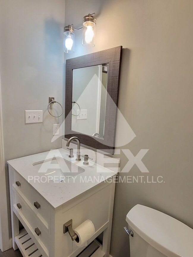 Building Photo - Recently Built 3Bd - 2 Ba Single Family Ho...