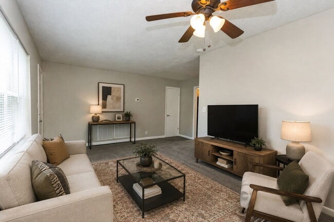 Building Photo - 305 Sunrise Ln