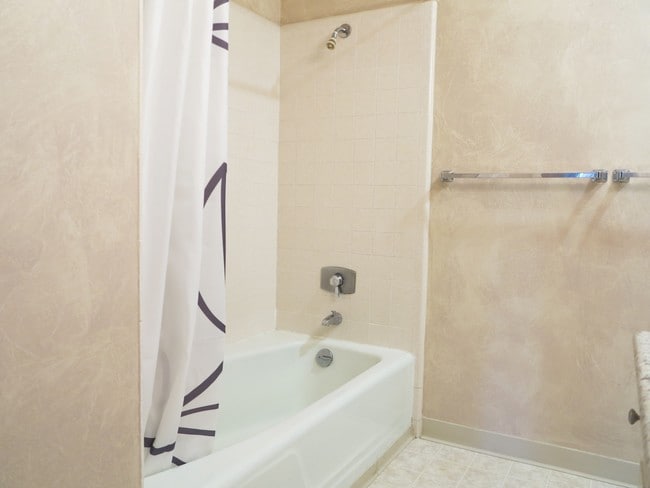 Building Photo - Stonewood Condominiums