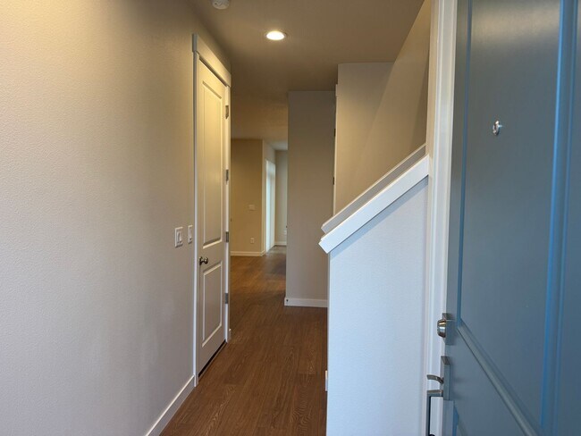 Building Photo - Spacious 3 Bedroom – Move-In Ready Brand new home!!!