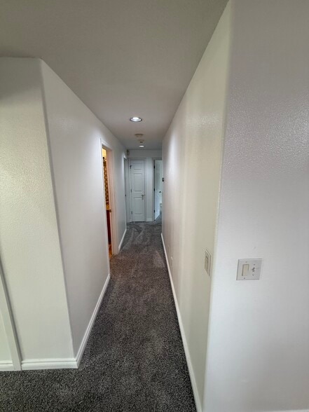 Building Photo - 13001 NE 89th St