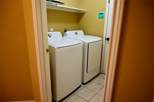 Building Photo - 4530 Topaz Trail Dr