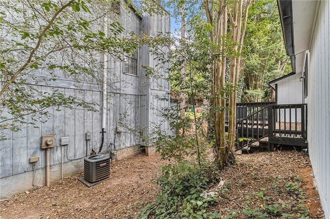 Building Photo - 4922 Glenside Ct