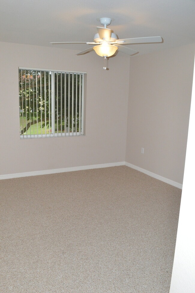 Building Photo - 8214 Key Royal Cir