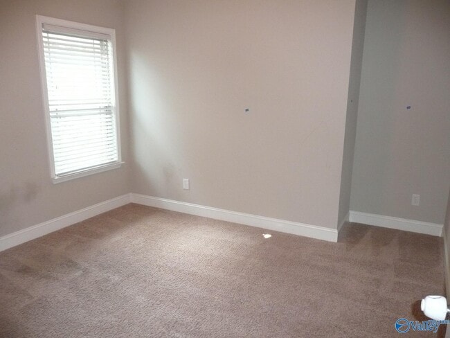 Building Photo - 267 New Bristol Ln