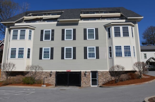 Building Photo - 81 S Williams St
