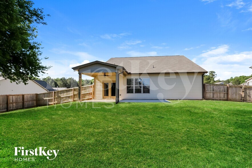 Building Photo - 122 Candler Park Dr