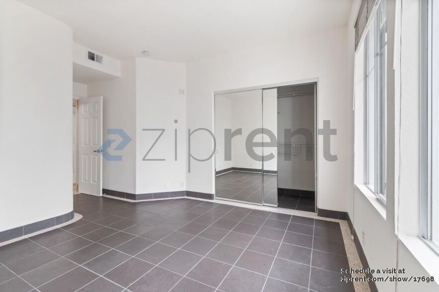 Building Photo - 445 Milan Dr