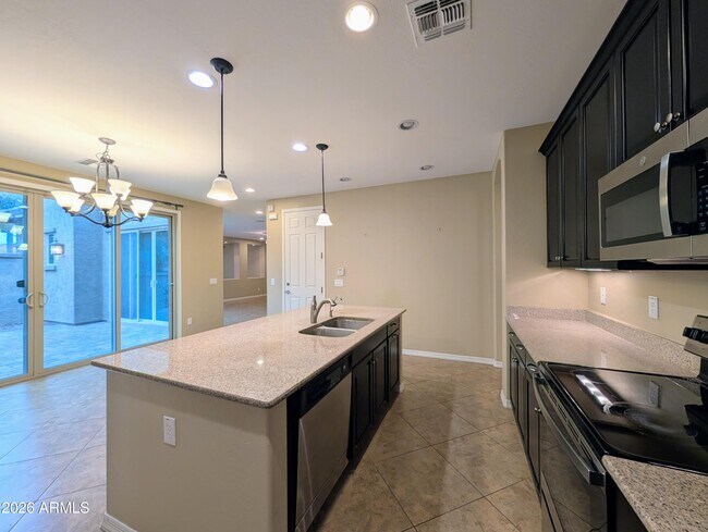 Building Photo - 923 S Osborn Ln