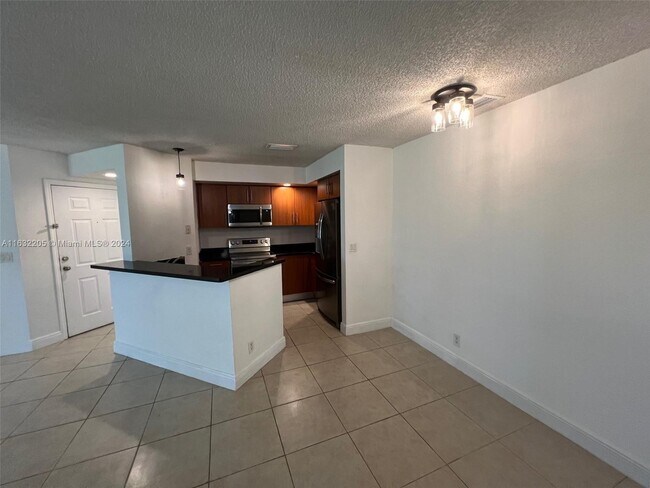 Building Photo - 3410 Pinewalk Dr N