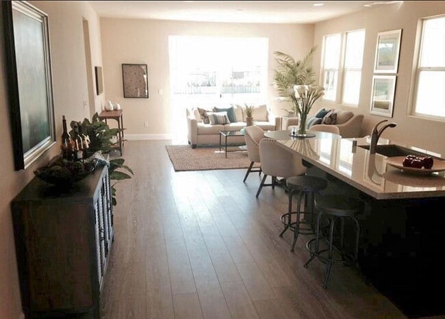 Building Photo - Beautiful 3 Bedroom, 3.5 Bathroom 2,350 Sq...