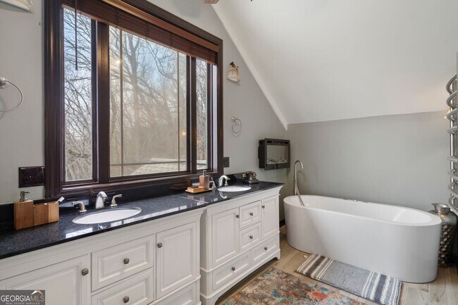 Building Photo - FULLY FURNISHED! Magnificent Panoramic Vie...