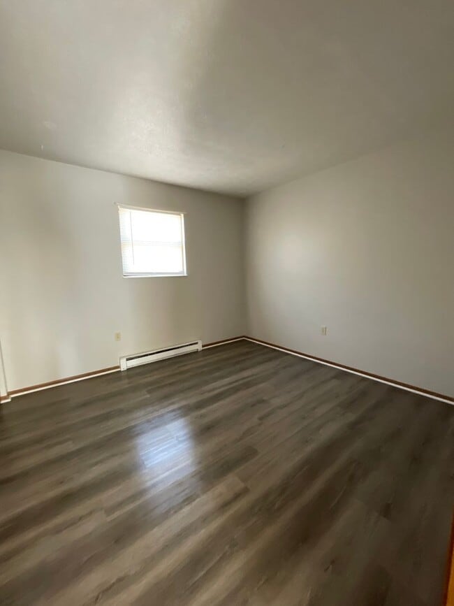 Building Photo - 209 N Madison Rd