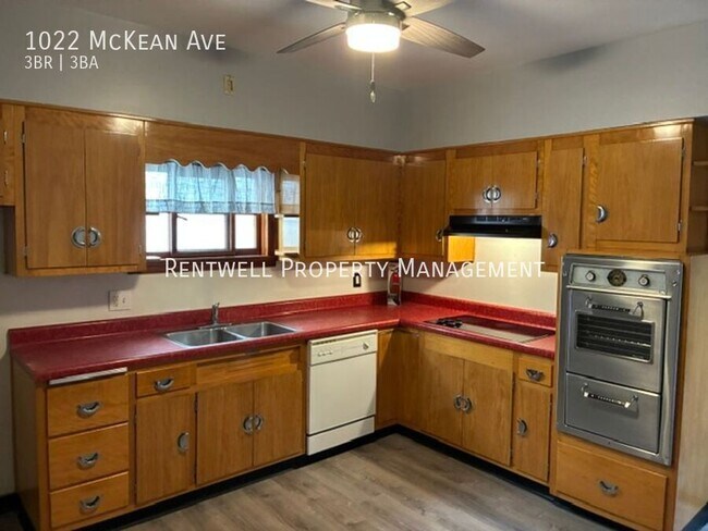 Building Photo - 1022 McKean Ave