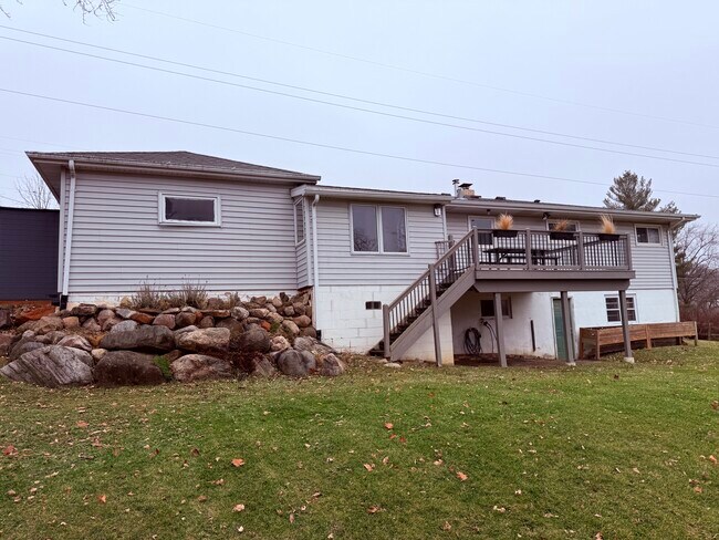 Building Photo - 5039 W Clayton Rd