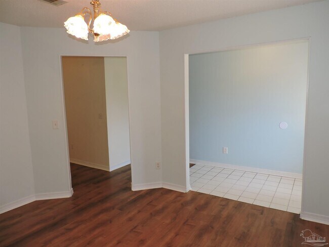 Building Photo - 2552 Southern Oaks Dr