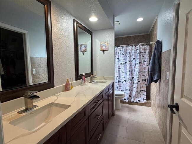 Building Photo - 6972 Crock Ave