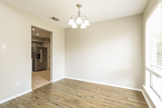 Building Photo - 4703 Lost Lake Ln
