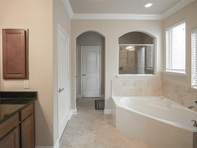 Building Photo - 2701 Camden Hills Ln
