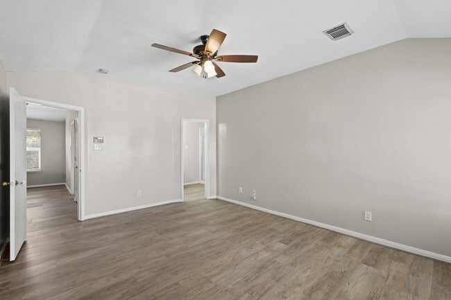 Building Photo - 2922 Glencullen Ln