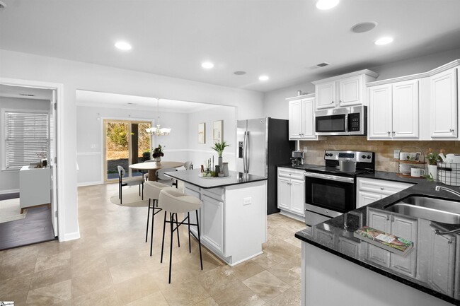 Building Photo - 66 Endeavor Cir