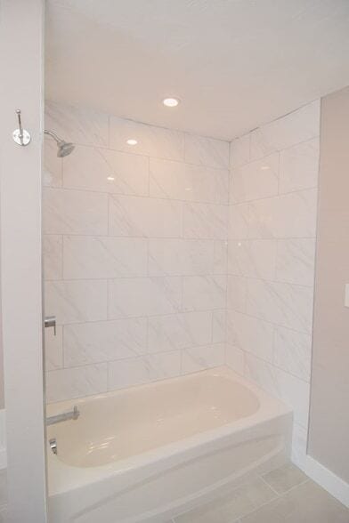 Building Photo - 27 Fenway Dr