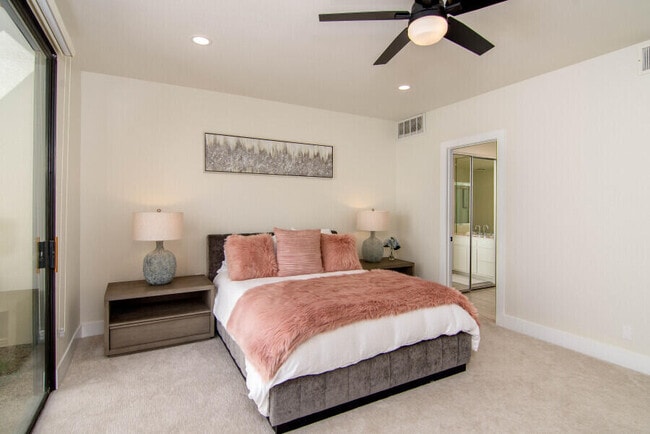 Building Photo - 80671 Cherry Hills Dr