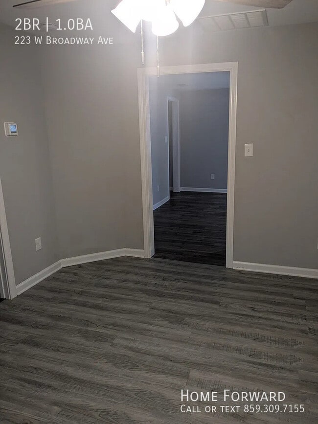 Building Photo - 223 W Broadway Ave