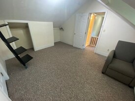 Building Photo - 259 Beacon St