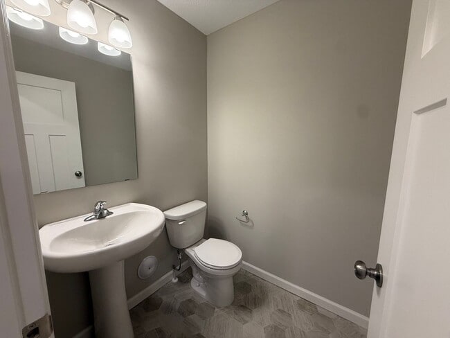 Building Photo - New Construction!  3 bedroom + loft area