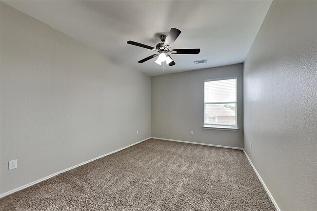 Building Photo - 3207 Trail Hollow Dr