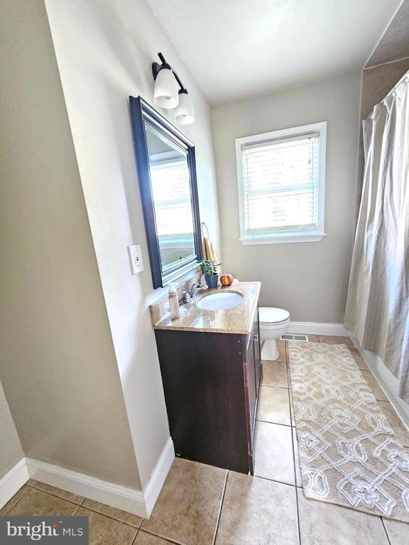 Building Photo - 11 Drexel Ave