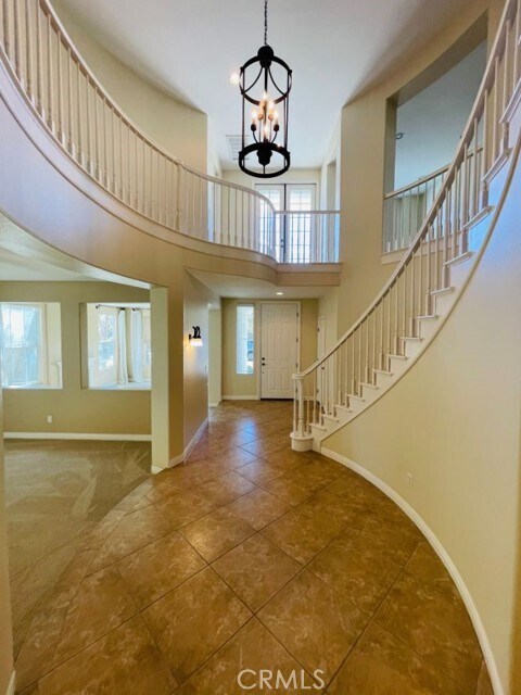 Building Photo - 1574 Glencrest Dr