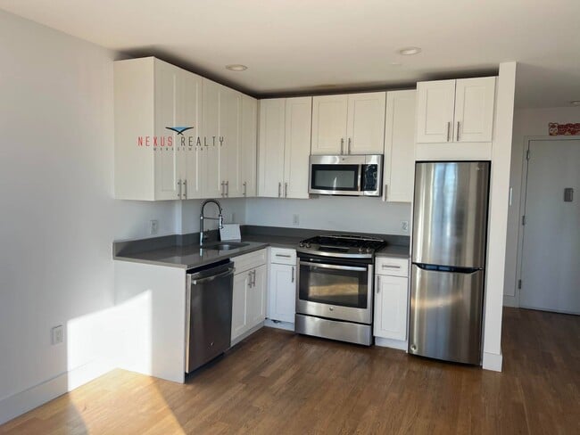 Building Photo - 45-11 Broadway