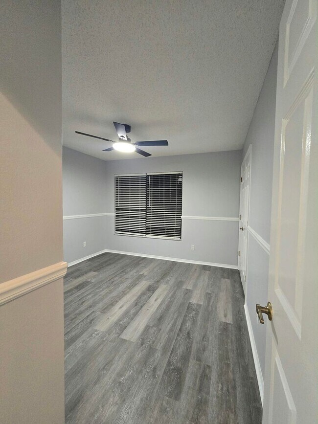 Building Photo - 1030 Knoll Wood Ct