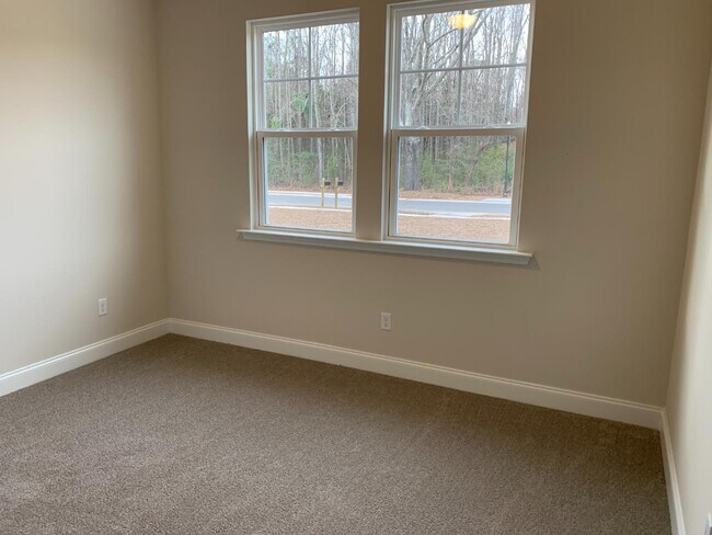 Building Photo - 2445 Bent Oak Rd