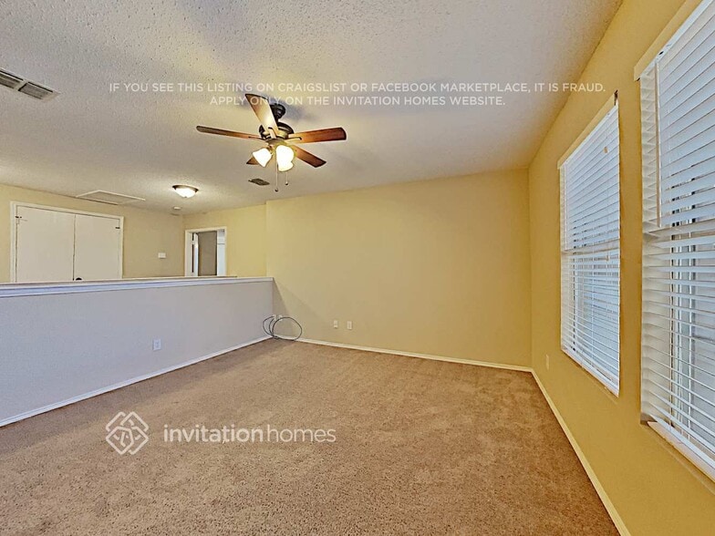 Building Photo - 1537 Englewood Dr